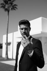 Simplicita - sort/hvid ved hus